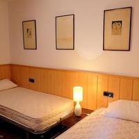 Flat at the first line of the sea / lake in Spain, Catalunya, Girona, 185 sq.m.