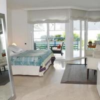 Квартира на первой линии моря/озера в Испании, Каталония, Багур, 150 кв.м.