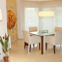 Квартира на первой линии моря/озера в Испании, Каталония, Багур, 150 кв.м.