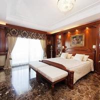 Villa in Spain, Catalunya, Barcelona, 660 sq.m.