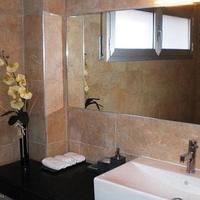 Townhouse at the second line of the sea / lake in Spain, Catalunya, Girona, 152 sq.m.