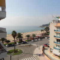 Apartment at the first line of the sea / lake in Spain, Catalunya, Girona, 85 sq.m.