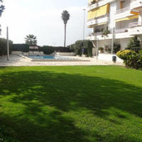 Apartment at the first line of the sea / lake in Spain, Catalunya, Girona, 85 sq.m.