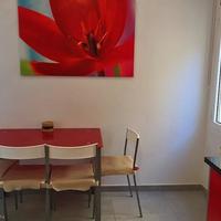 Flat at the first line of the sea / lake in Spain, Catalunya, Girona, 77 sq.m.