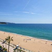 Квартира на первой линии моря/озера в Испании, Каталония, Жирона, 54 кв.м.