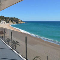 Flat at the first line of the sea / lake in Spain, Catalunya, Girona, 140 sq.m.