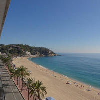 Flat at the first line of the sea / lake in Spain, Catalunya, Girona, 140 sq.m.