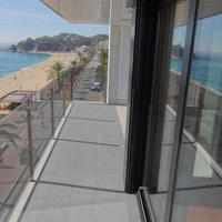 Flat at the first line of the sea / lake in Spain, Catalunya, Girona, 140 sq.m.