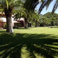 Дом на первой линии моря/озера в Испании, Каталония, Жирона, 700 кв.м.