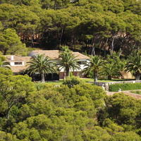 Дом на первой линии моря/озера в Испании, Каталония, Жирона, 700 кв.м.