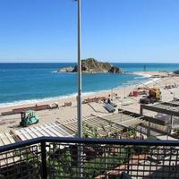 Квартира на первой линии моря/озера в Испании, Каталония, Жирона, 100 кв.м.