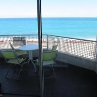 Квартира на первой линии моря/озера в Испании, Каталония, Жирона, 100 кв.м.