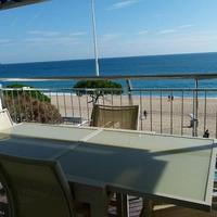 Квартира на первой линии моря/озера в Испании, Каталония, Жирона, 100 кв.м.