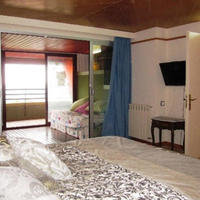 Квартира на первой линии моря/озера в Испании, Каталония, Жирона, 228 кв.м.