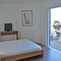 Дом на первой линии моря/озера в Испании, Каталония, Жирона, 145 кв.м.