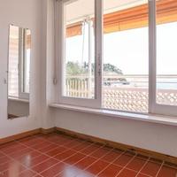 Flat at the second line of the sea / lake in Spain, Catalunya, Barcelona, 74 sq.m.