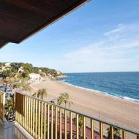 Квартира на первой линии моря/озера в Испании, Каталония, Жирона, 108 кв.м.