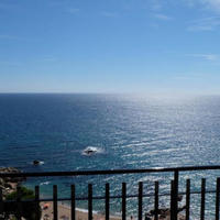 Квартира на первой линии моря/озера в Испании, Каталония, Жирона, 70 кв.м.