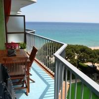 Квартира на первой линии моря/озера в Испании, Каталония, Жирона, 94 кв.м.