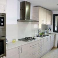 Квартира на первой линии моря/озера в Испании, Каталония, Жирона, 115 кв.м.