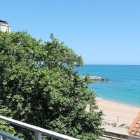 Квартира на первой линии моря/озера в Испании, Каталония, Багур, 120 кв.м.