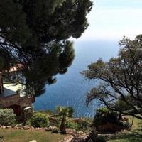 House at the first line of the sea / lake in Spain, Catalunya, Girona, 350 sq.m.