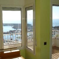 Flat at the first line of the sea / lake in Spain, Catalunya, Girona, 100 sq.m.