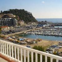 Flat at the first line of the sea / lake in Spain, Catalunya, Girona, 100 sq.m.